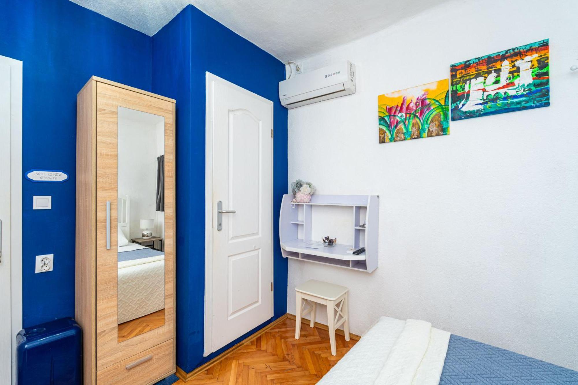 ホテル ルームズ オールドタウン ドゥブロブニク 部屋 写真